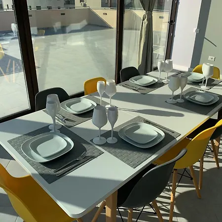 בית נופש Brand New Luxurios Loft By The Sea *