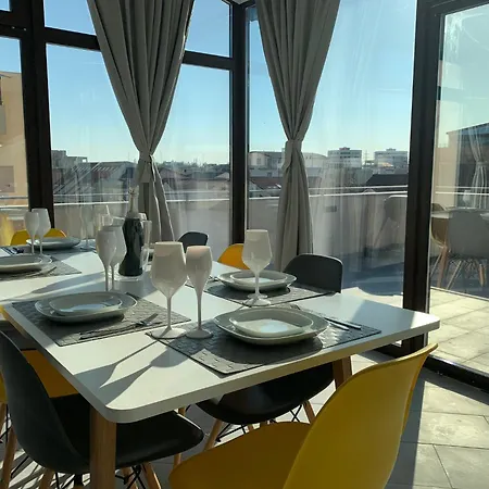 בית נופש Brand New Luxurios Loft By The Sea