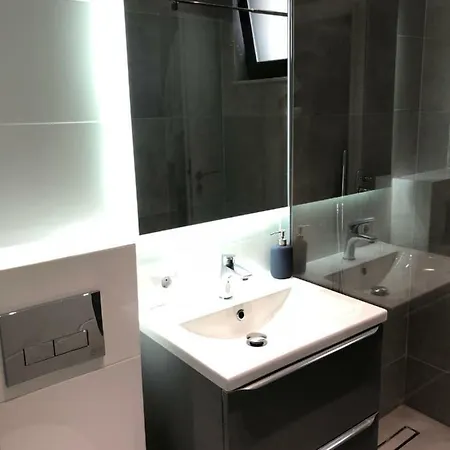 בית נופש Brand New Luxurios Loft By The Sea *